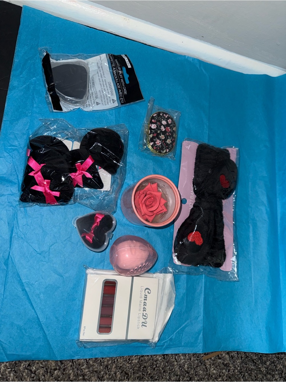 Makeup accessories set / perfect for a gift set